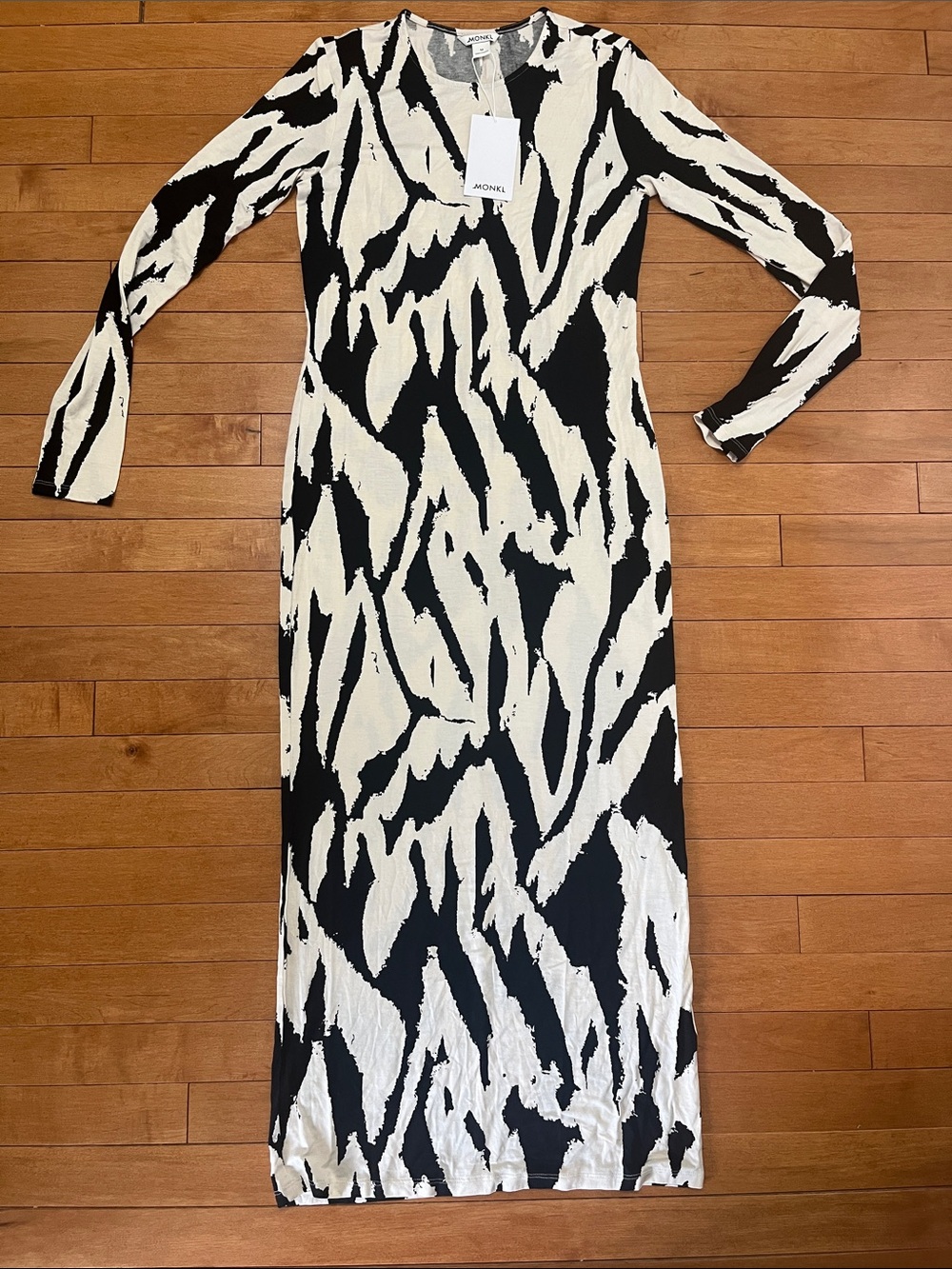 New with tags Monki Black & Cream Long Sleeve Maxi Dress